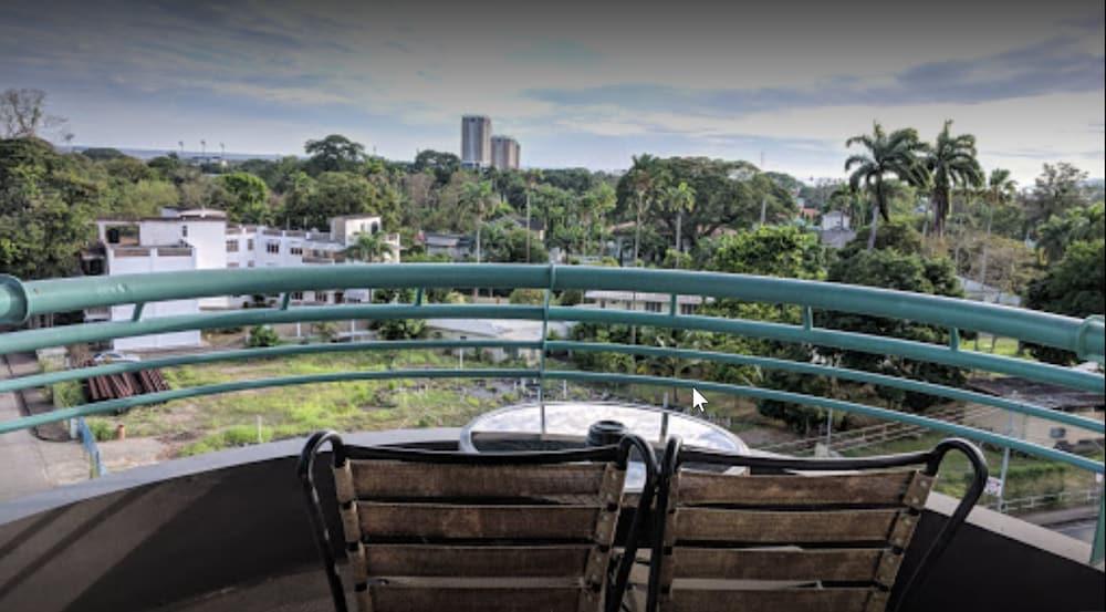 Kapok Hotel Port of Spain Buitenkant foto